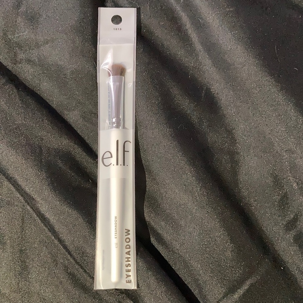Elf eye shadow brush